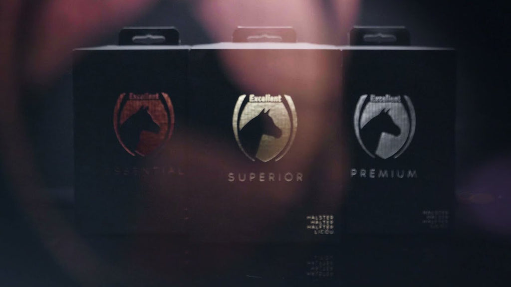 Excellent Essential Halter Red XL
